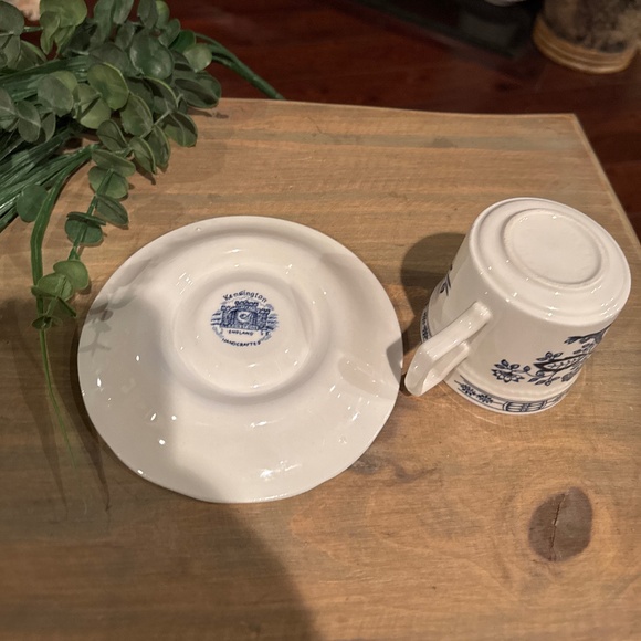 Kensington Blue Onion Tea Cup & Saucer England ironstone - Picture 4 of 7